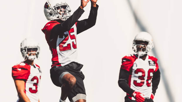 Arizona Cardinals cornerback De'Vante Bausby